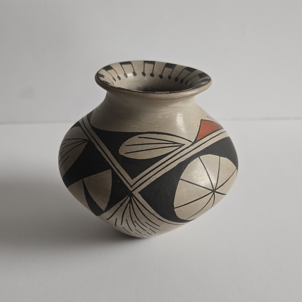 Hand-Painted Native American Pottery Vase | Traditional Geometric Design